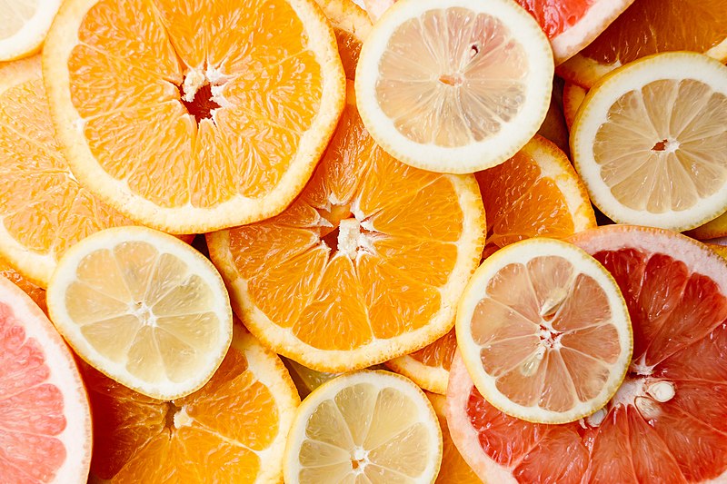 800px-Citrus_slices-1002778.jpeg